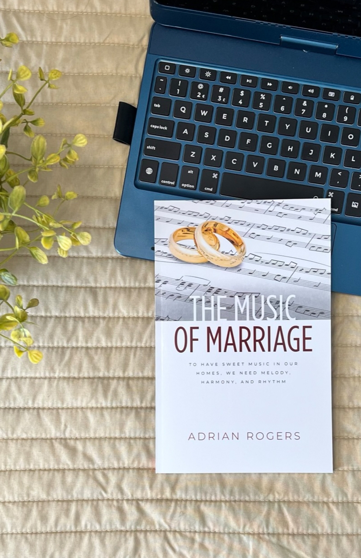 B136 the music of marriage book FLAT LAY